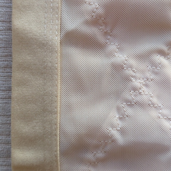 Front Closure Wirefree Mesh Sports Bra LARGE Creamy Nude - Picture 10 of 10